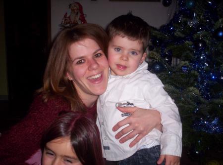 ma petite femme avec notre fils et ma fille amelie.
